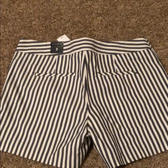 Shorts - Picture 2 of 3